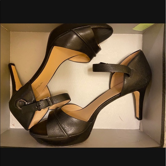 New Via Spiga V-Alia black sandals - Size 10. - Picture 2 of 4